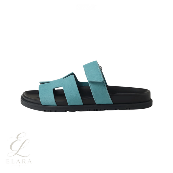 Hermès | Chypre Bleu Minéral Slides
