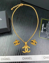 Chanel | Vintage Alhambra Diamond Set Yellow Gold Jewelry – product image 4